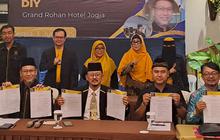 Pengurus Baru Partai ummat Soal Aksi Buang KTA: Biasa Seperti Anak Kecil, Nanti juga Reda Marahnya