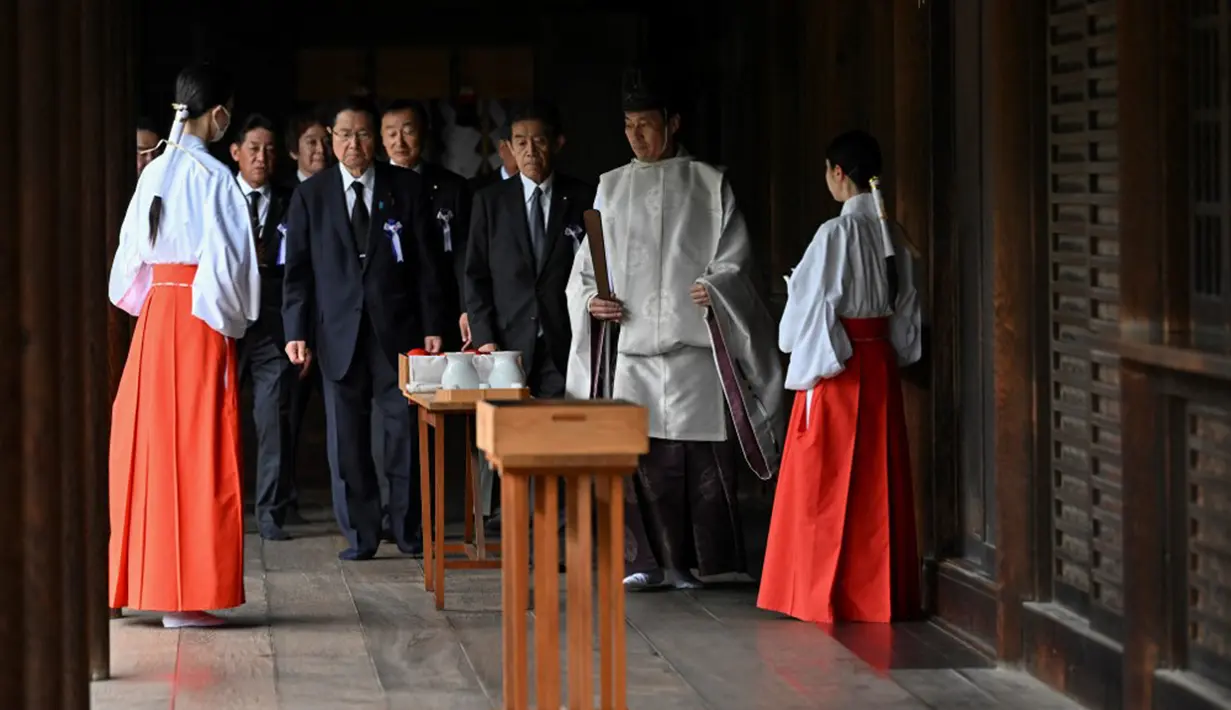 Kekalahan Jepang kepada Sekutu diumumkan secara langsung oleh Kaisar Hirohito melalui radio. (Kazuhiro NOGI/AFP)