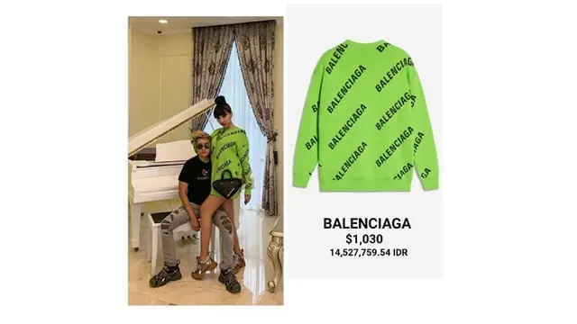 Saat bersama sang kekasih, Lucinta Luna tampil dengan penampilan yang simpel. Ia mengenakan baju merek Balenciaga yang ditaksir dengan harga Rp 14,5 juta.