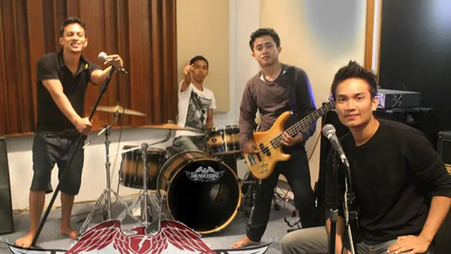 3 'Kembaran' Ariel NOAH ini Juga Vokalis Band