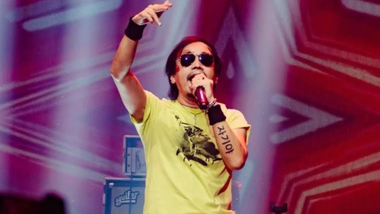 Reaksi Radja Band Usai Vadel Badjideh Ngamuk Wajahnya Ditutupi Stiker Monyet di Video Klip 'Apa Sih