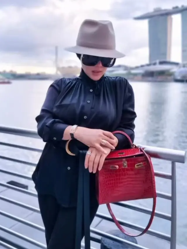 Gaya Glamor Syahrini saat Liburan di Singapura, Tenteng Tas Hermes Seharga Rumah
