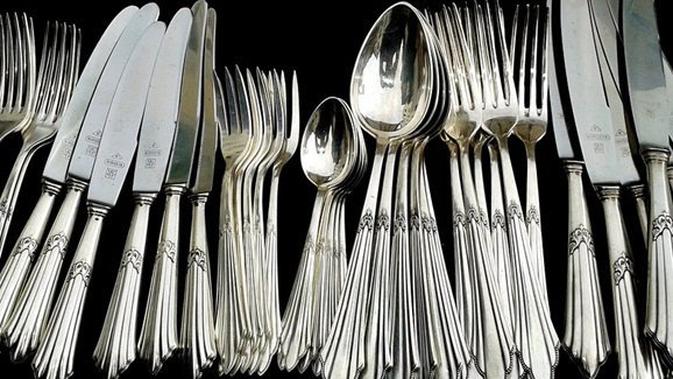 Cara Membuat Peralatan Makan Karatan Mengkilap Bagai Baru Lagi
