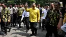 Ketua Umum Partai Golkar versi Munas Ancol, Agung Laksono sambangi Pengadilan Tata Usaha Negara Jakarta Timur (PTUN), Senin (18/5/2015). Agung datang ke PTUN untuk mendengarkan Surat Keputusan Sidang yang dibacakan oleh PTUN. (Liputan6.com/JohanTallo)
