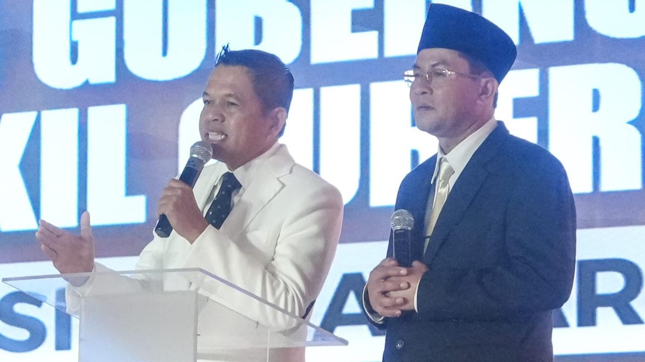 Penampilan Necis Dedi Mulyadi dengan Gaya Rambut Semar di Debat Pilgub Jabar Jadi Sorotan