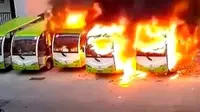 Kebakaran bus listrik di China (Carscoops)