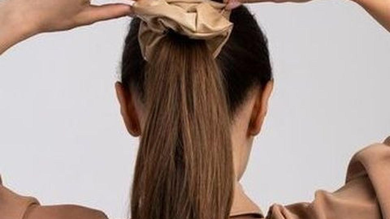 1. Menyukai Rambut Pasangan