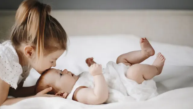 Cara Seru Mengenalkan Konsep Adik Baru, Anak Pertama Jadi Lebih Siap! (Foto: Freepik/freepic.diller)