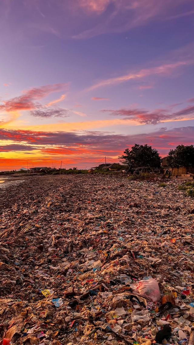Kondisi Pantai Teluk Labuan Setahun Lalu