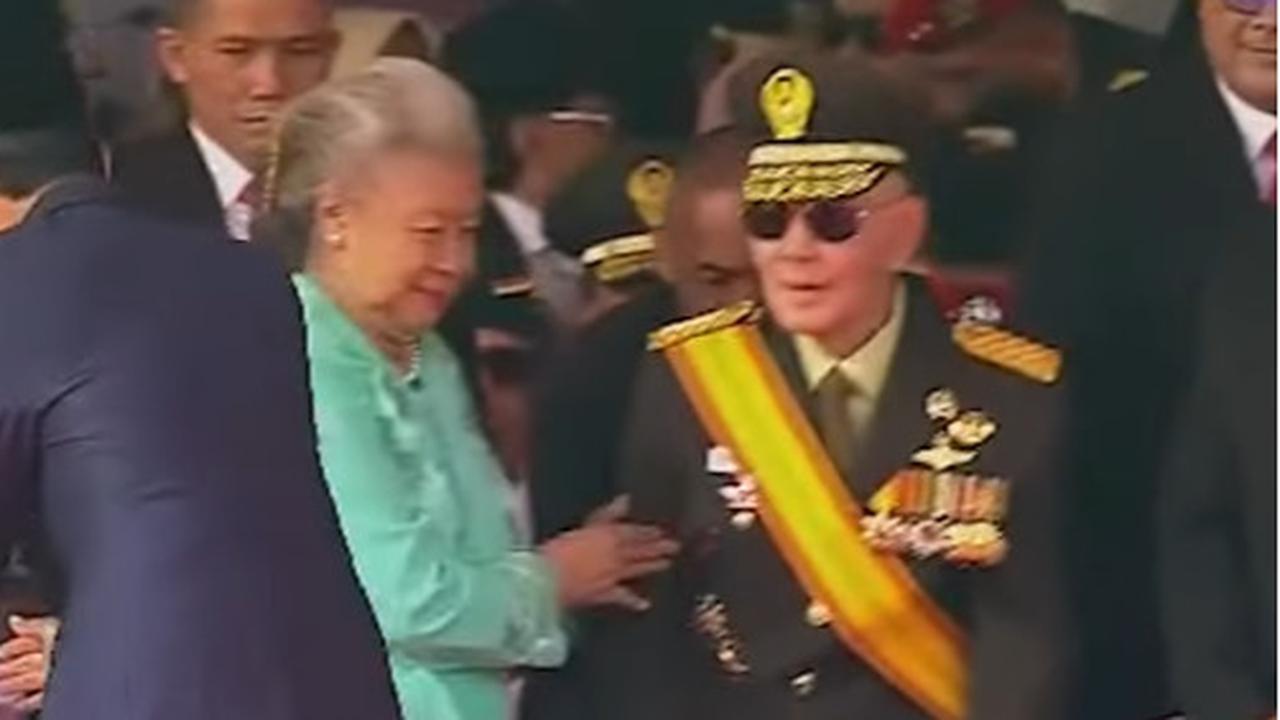 Sosok Jenderal Paling Sepuh Tak Disalami Jokowi Walau Sudah Berdiri di HUT ke-79 TNI, Rekam Jejaknya Tak Sembarangan