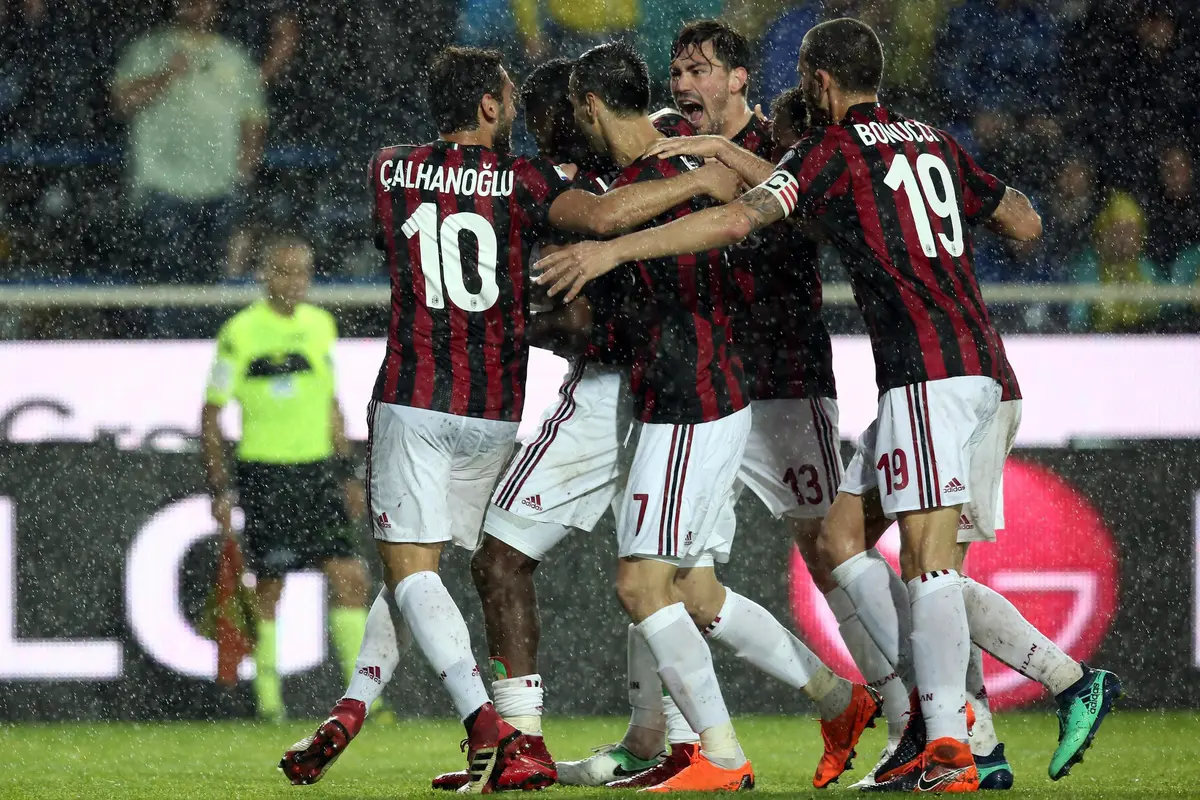 Franck Kessie Cetak Gol AC Milan