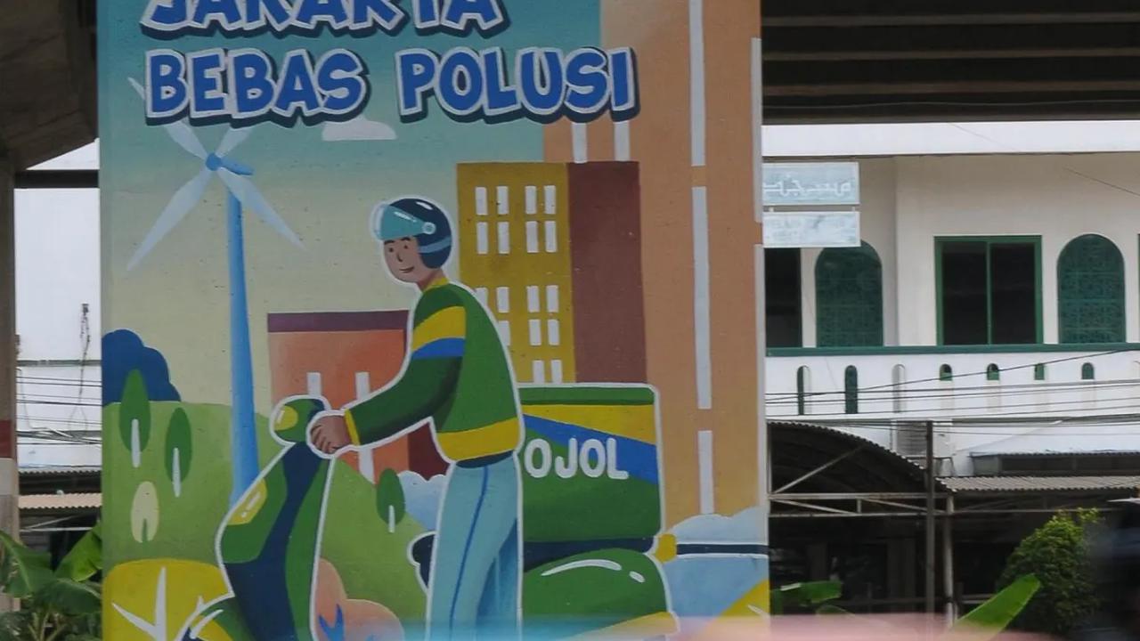 Kegiatan mempercantik tiang pancang Tol Becakayu tersebut memiliki tujuan untuk meningkatkan brand image BPJS Ketenagakerjaan.