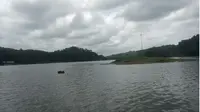 Makam di Tengah Waduk Sermo. (Liputan6.com/ Yanuar H)