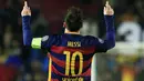 Bintang Barcelona, Lionel Messi menctak satu gol saat timnya mengalahkan Arsena 3-1 pada leg kedua 16 besar liga Champions di Stadion Camp Nou, Barcelona, Kamis (17/3/2016) dini hari WIB. (AFP/Pau Barrena)