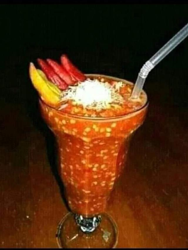 6 Potret Absurd Es dengan Varian Rasa Pedas, Kelewat Unik