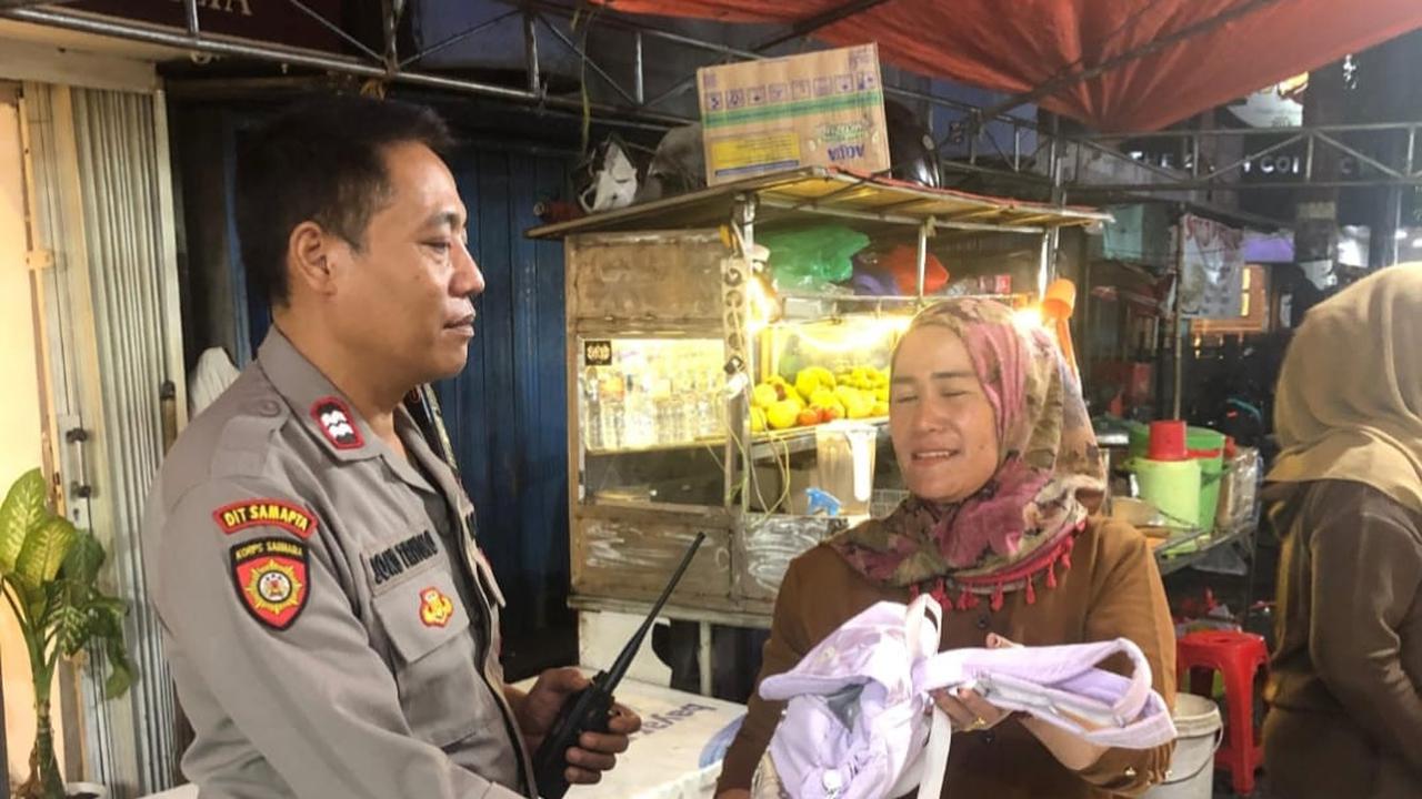 Polisi respons laporan warga lewat Call Center 110.