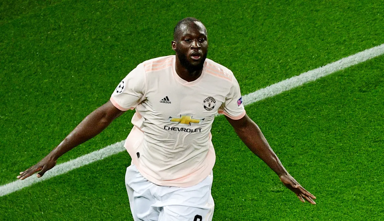 2. Romelu Lukaku - Striker Inter Milan ini adalah salah satu belanja terbesar Jose Mourinho saat menjadi juru taktik Manchester United. Pemain berusia 26 tahun itu diboyong dari Everton dengan bandrol 84,7 juta euro. (AFP/Martin Bureau)