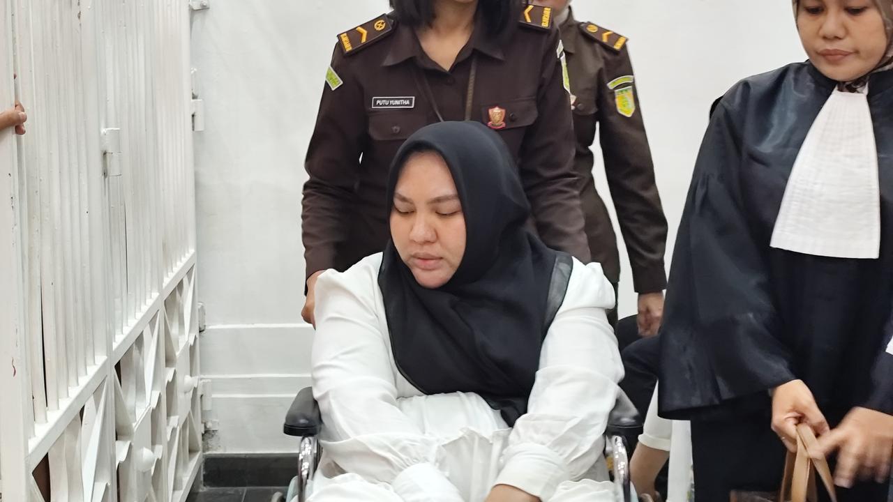 Bos skincare mengandung merkuri Mira Hayati