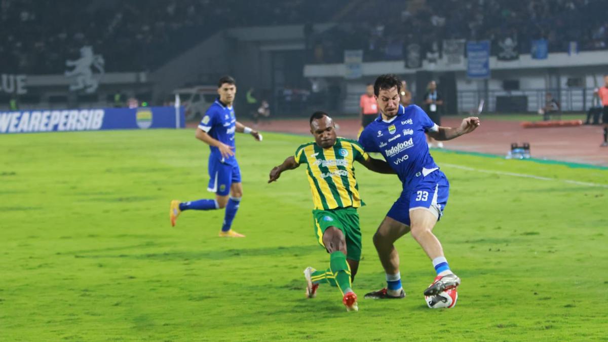 Persib Dapat Pelajaran dari PSBS: Kesabaran Diuji saat Melawan Tim Defensif