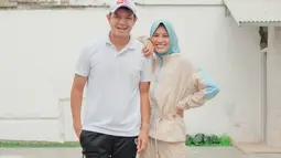 Wanita yang akrab disapa Icha ini juga sering membagikan momen saat sedang melakukan sederet aktivitas fisik favoritnya. Misalnya saja saat ia lari atau sedang nge-gym bersama Dude Harlino.
(Liputan6.com/IG/@ichasoebandono)