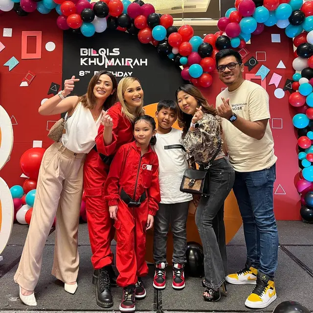 Pesta ulang tahun ke-8 Bilqis putri Ayu Ting Ting (Foto: Instagram/@selvikitty)