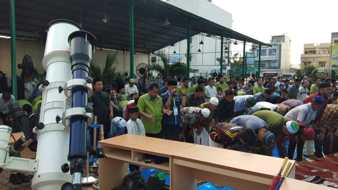 Salat Gerhana di Medan