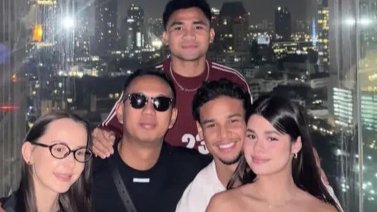 7 Potret Maria Theodore dan Irfan Fandi Pesepakbola Malaysia Rayakan Tahun Baru Bareng, Resmi Pacaran?
