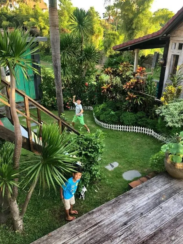 7 Potret Rumah Tamara Bleszynski di Bali, Sejuk Dikelilingi Tumbuhan Hijau