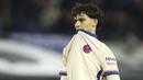 Pelatih Chelsea, Joao Felix menggigit jerseynya setelah gagal mencetak gol ke gawang Ipswich Town pada laga lanjutan Liga Inggris 2024/2025 di Portman Road, Ipswich, Inggris, Selasa (31/12/2024) dini hari WIB. (AP Photo/Richard Pelham)