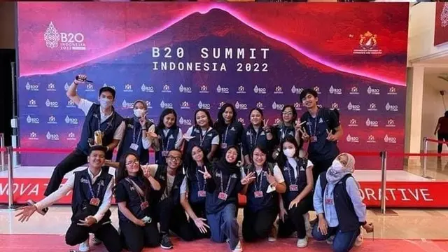 Tim volunteer B20 Sumber (InstastoryInstagram@ulfaurufa)