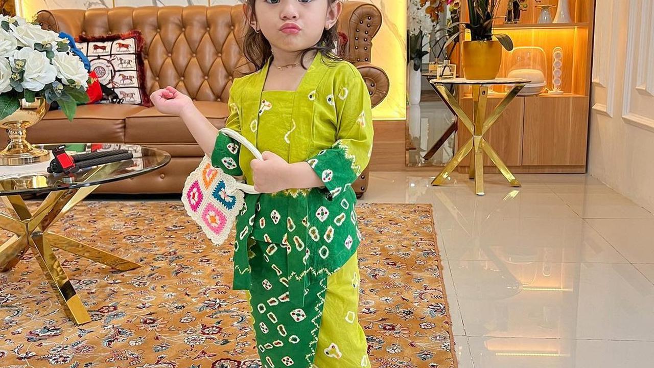 Inspirasi Gaya Baju Lebaran Anak Perempuan, Dari Princess Ala Khalisa Hingga Elegan ala Baby Xarena