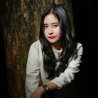 Dengan beredarnya foto rekayasa tersebut memunculkan tudingan bahwa dirinya sudah tidak perawan. Prilly mengaku meskipun bekerja di dunia entertainment, ia tidak pernah macam-macam dan selalu menjaga diri. (Galih W. Satria/Bintang.com)