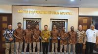 Kepala Staf Kepresidenan saat menerima 6 anak muda Papua dalam audiensi Papua membangun Indonesia. (Liputan6.com/ KSP)