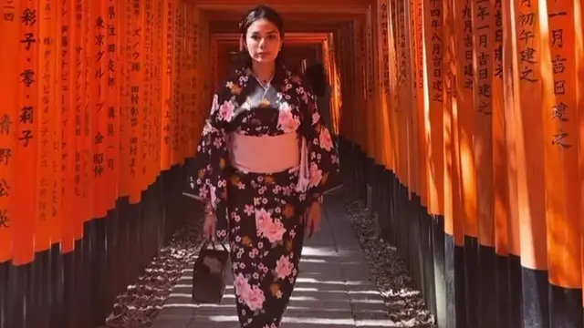 Nikita Mirzani Liburan di Jepang pada Mei 2023 (Foto: instagram nikitamirzanimawardi_172)