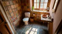 9 Model Kamar Mandi dan WC Sederhana di Kampung, Jadi Inspirasi Toilet Nyaman