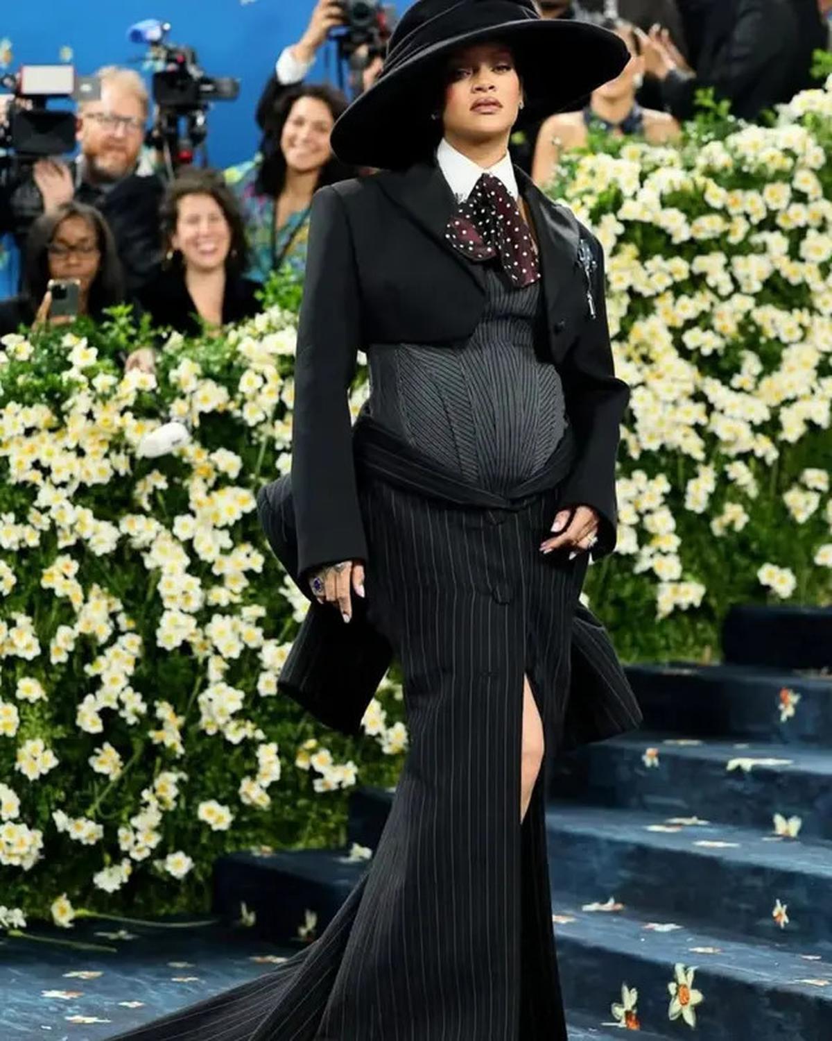 6 Gaya Memukau Artis yang Comeback di Met Gala 2025, Ada Rose BLACKPINK, hingga Rihanna