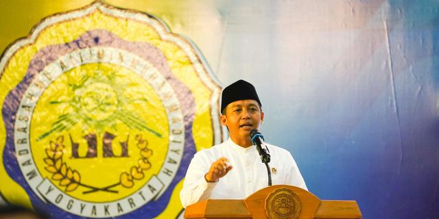 Menhut Raja Juli Ingatkan Waspada Berita Viral Bisa Geser Kebenaran