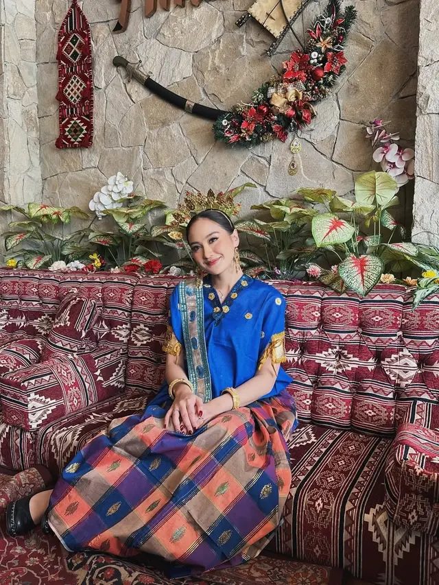 6 Potret Salshabilla Adriani Jadi Bridesmaid di Nikahan Sahabat, Tampil Menawan