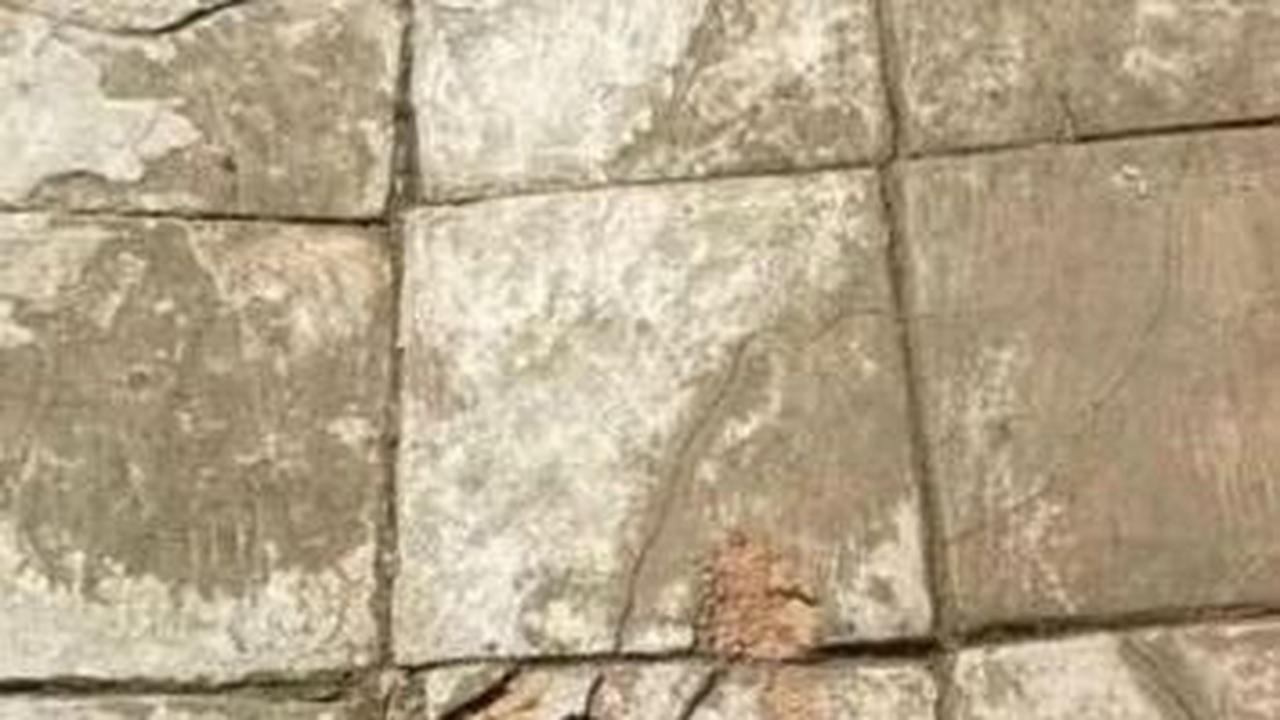 Para arkeolog memperkirakan vila tersebut hancur akibat gempa bumi yang terdokumentasi dengan baik yang melanda wilayah tersebut pada abad ke-4 M.