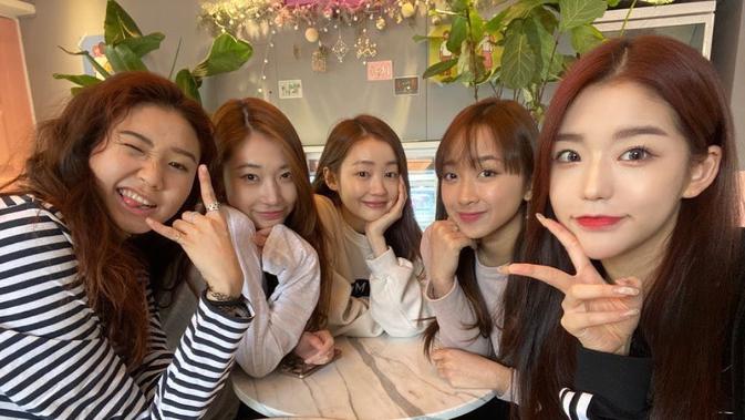 Trainee Cantik Asal Indonesia Akan Debut Sebagai Member Girl Group K Pop News Entertainment Fimela Com