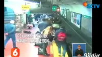 Jatuh ke Rel, Seorang Wanita Nyaris Tertabrak Kereta. sumberfoto: SCTV