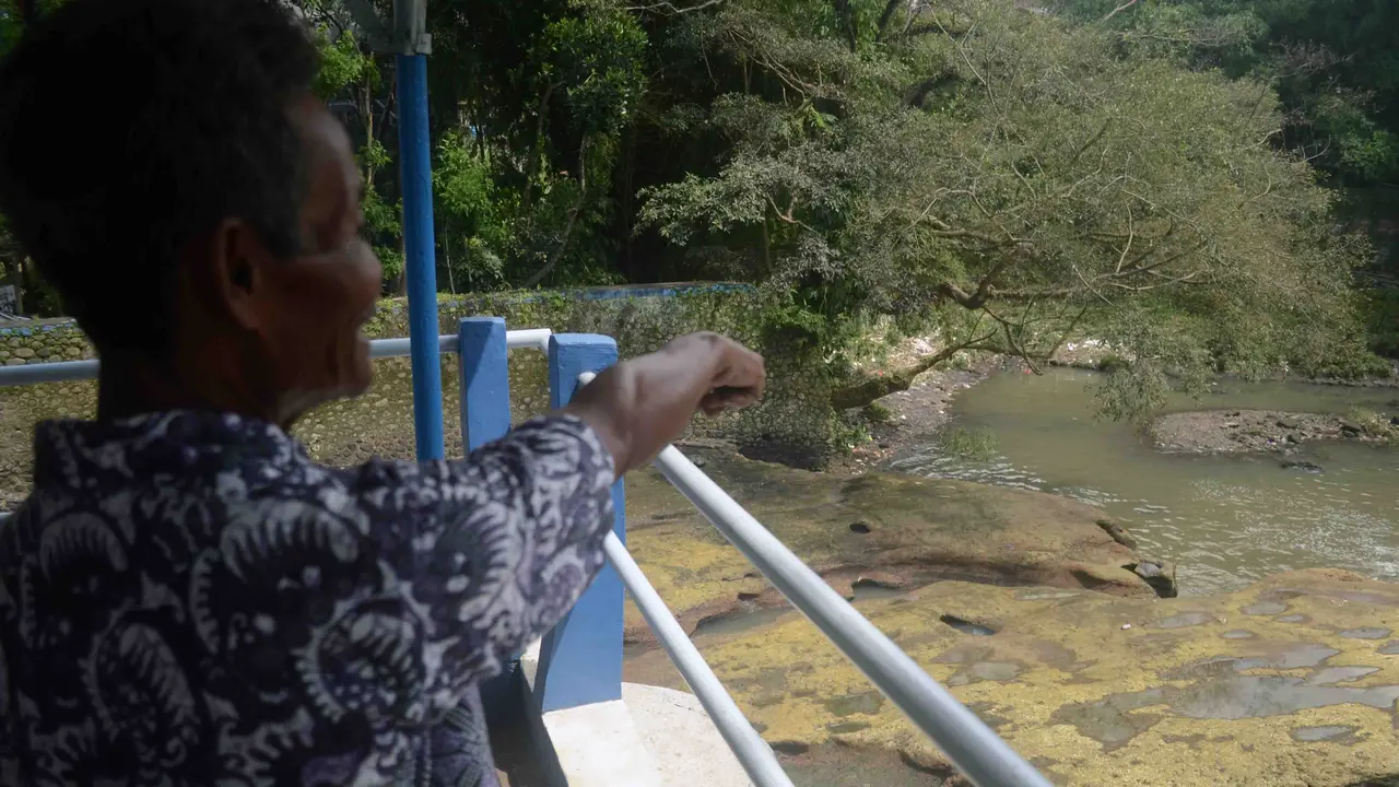 Pencari Ikan Temukan Bayi di Tepi Sungai Kalisari