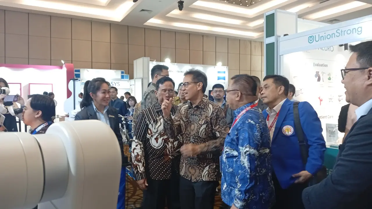 Menteri Kesehatan (Menkes) Budi Gunadi Sadikin hadiri Pertemuan Ilmiah Tahunan ke-30 Perhimpunan Ahli Bedah Saraf Indonesia (PIT PERSPEBSI) 2026 di Batam, Kepulauan Riau. Acara ini melibatkan peserta 800-an  peserta dokter bedah saraf se-Indonesia.