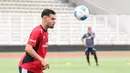 Jens Raven saat mengikuti latihan bersama Timnas Indonesia U-22 di Stadion Madya, Senayan, Jakarta, Rabu (26/11/2025).