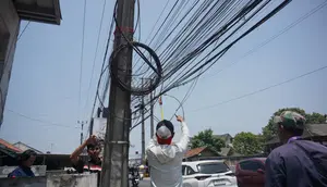 Jartatel Sapu Bersih Kabel Optik Semrawut Tanpa Bebani APBD