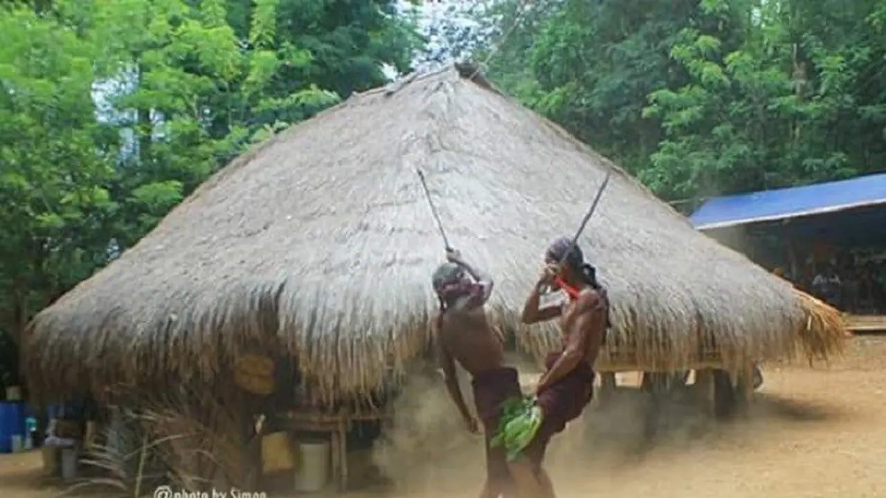 Perang Melawan Roh Jahat dalam Ritual Geru Ramu