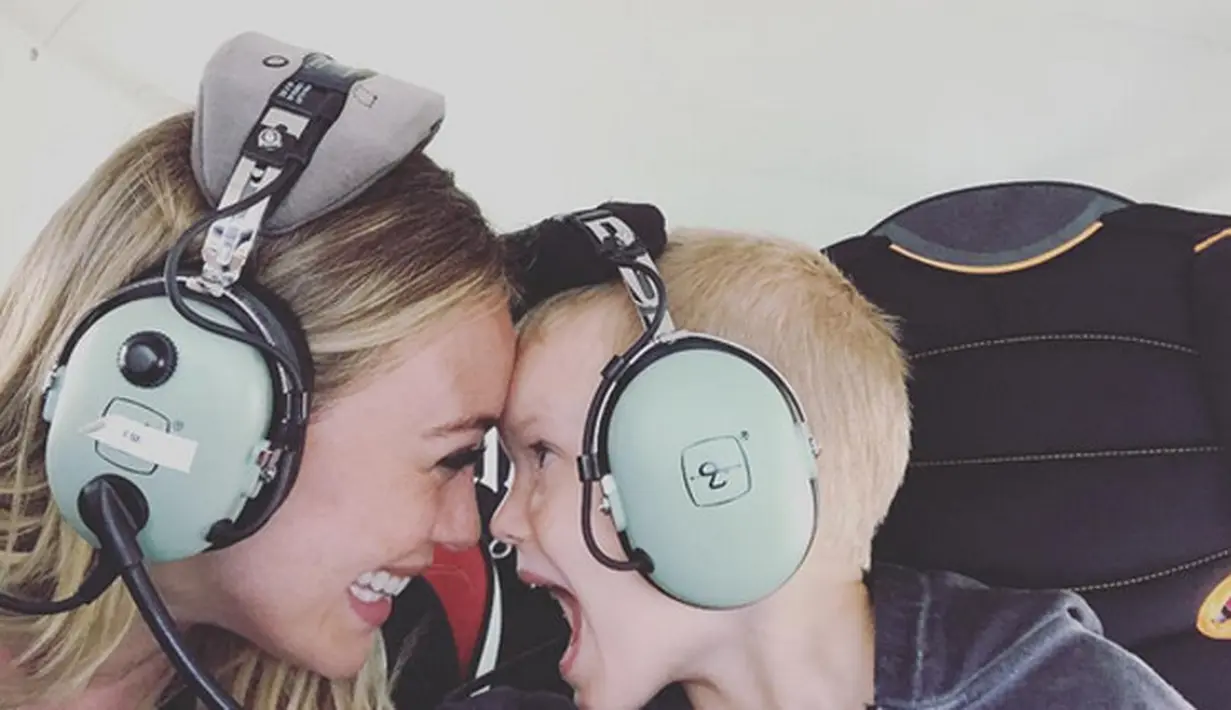 Seorang sumber yang merupakan juru bicara Hilary memberikan keterangan bahwa kejadian tersebut tidak menimbulkan korban jiwa. Ini lah yang membuat Hilary tetap bersyukur karena semuanya selamat. (Instagram/hilaryduff)