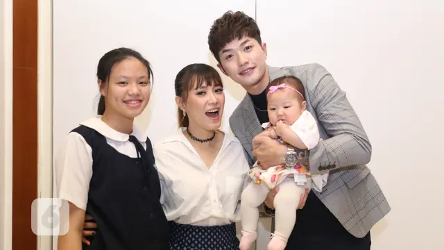 [Bintang] Lee Jeong Hoon dan Monique Octaviani alias Moa