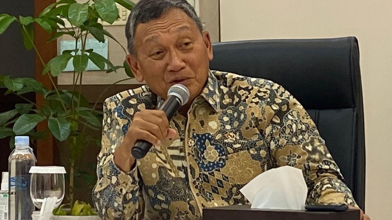 "Belum ada surat dari DEN terkait (pembangunan) PLTN sampai saat ini," kata Arifin kepada awak media di Kementerian ESDM, Jakarta Pusat, Jumat (3/11).
