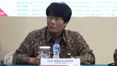 Hasil Rapat Umum Pemegang Saham Luar Biasa (RUPSLB) PT Pertamina (Persero) memutuskan perombakan direksi pada perusahaan ini. RUPSLB memutuskan pemberhentian dengan hormat Direktur Utama Elia Massa Manik.